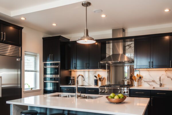 Экологичные отделочные материалы: как переработанные текстуры меняют современный интерьер