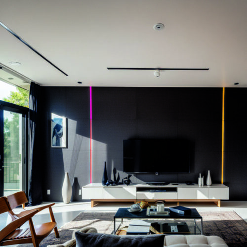 Интерактивные элементы в современном интерьере: интеграция умных технологий и мультимедийных решений