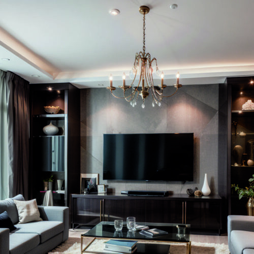 Интерактивные стены: интеграция технологий в современные стили интерьера для уюта и функциональности