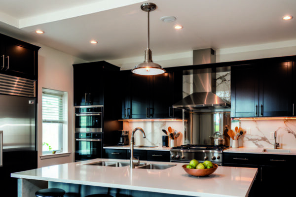 Цветовые акценты в интерьере для создания иллюзии пространства и глубины