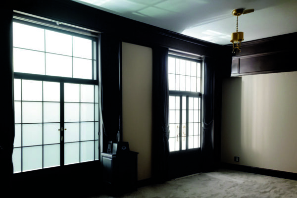 Использование ультрафиолетовых и инфракрасных оттенков для психологического воздействия в интерьере