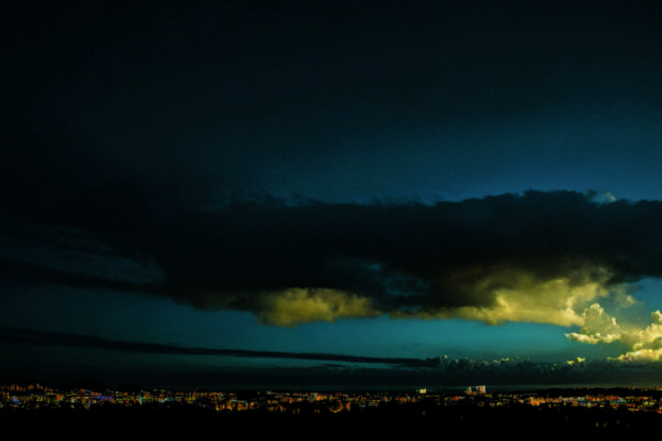 Интеграция биолюминесцентных технологий в архитектурное освещение для экологичных шоу-эффектов