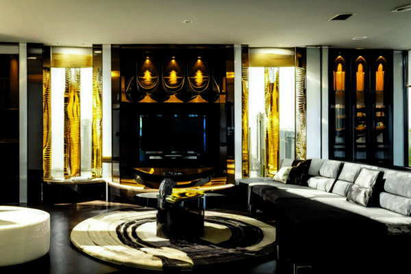 Мебель с экранами-хамелеонами, меняющими цвет под интерьер в реальном времени