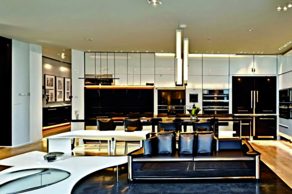 Интерактивные стены: превращение кухни в художественную галерею и семейное пространство