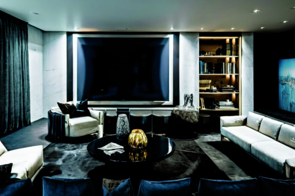 Цветовые акценты в духе кинематографа: как палитры культовых фильмов вдохновляют интерьер