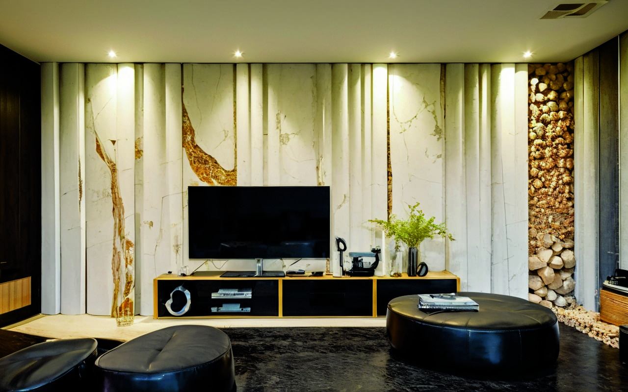 Инновационные текстуры для отделки стен: баланс тактильности и звукоизоляции