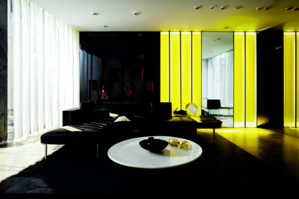 Цветовые иллюзии: как визуально менять форму комнаты с помощью градиентов